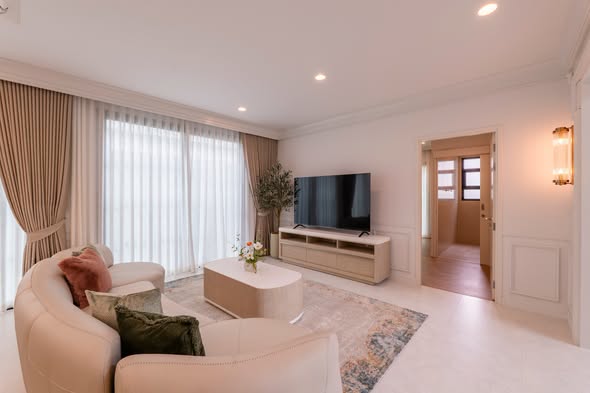 bedroom and living room of Narinsiri Krungthep Kreetha