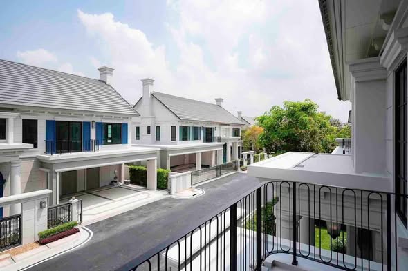 Narinsiri Rama 9 – Krungthep Kreetha