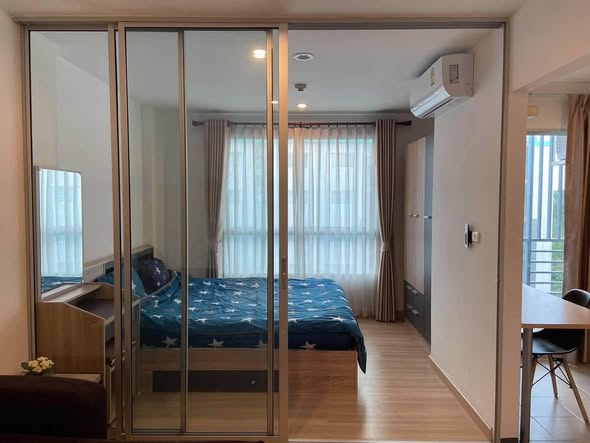 bedroom and room interior of Niche ID Seri Thai