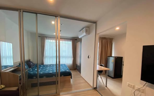 bedroom and room interior of Niche ID Seri Thai