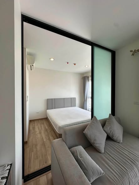 bedroom and room interior of Niche MONO Charoen Nakhon