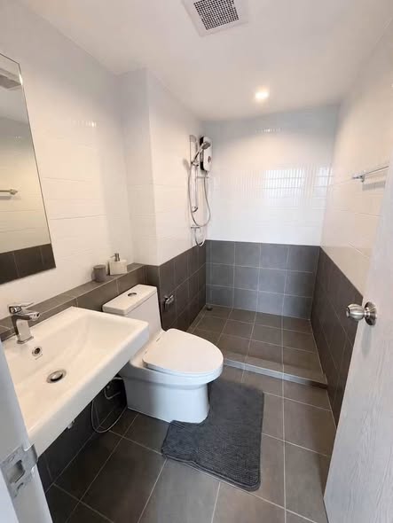 bathroom of NICHE MONO RAMA 9 (Sales Gallery) นิช โมโน พระราม 9