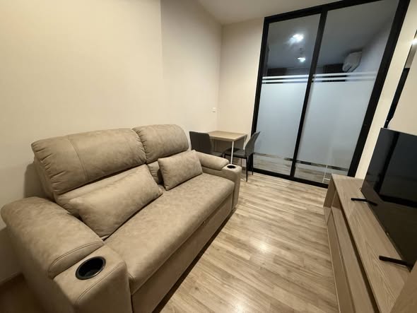 living room of Niche MONO Sukhumvit Bearing