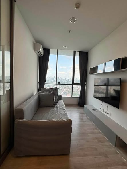 living room and bedroom of Niche Pride Tao Poon Interchange