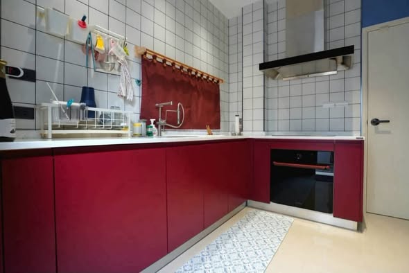 bathroom and kitchen of Nirati Bang Na