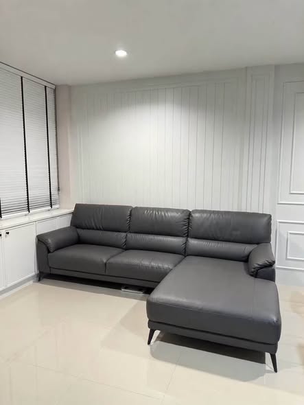 living room of Nirvana Define Srinakarin-Rama9