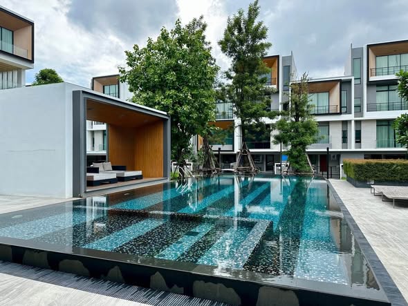 pool of Nirvana Define Srinakarin-Rama9