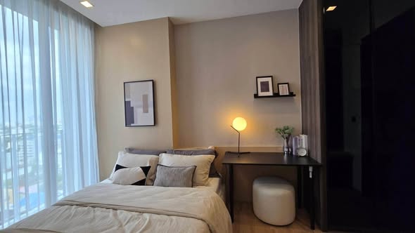 bedroom of Noble Around Ari