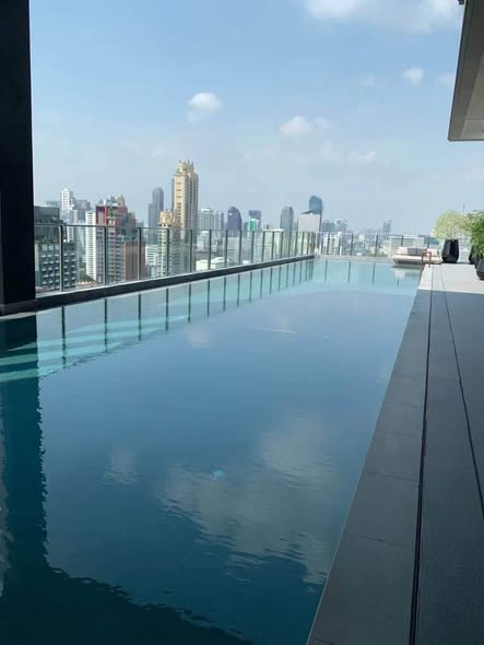 pool of Noble Around Sukhumvit 33