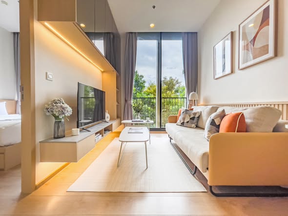 living room and bedroom of Noble BE 19