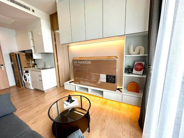 living room and room interior of Noble BE 19