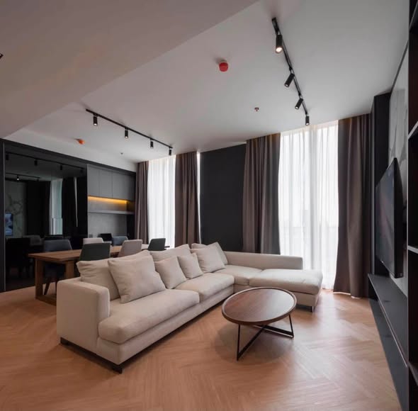 living room and room interior of Noble BE 19