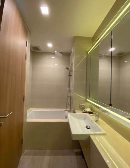 bathroom of Noble BE33