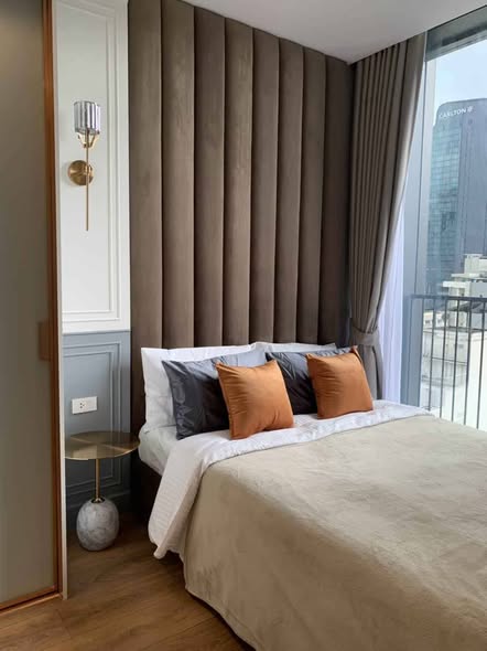 bedroom of Noble BE33