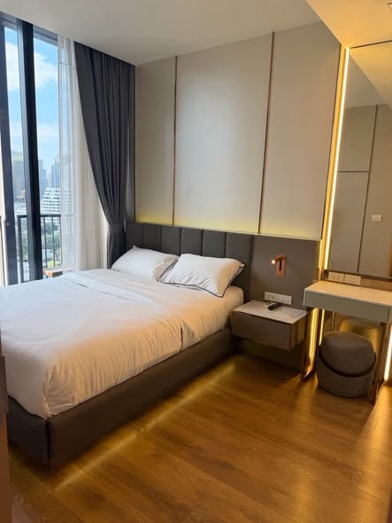 bedroom of Noble BE33