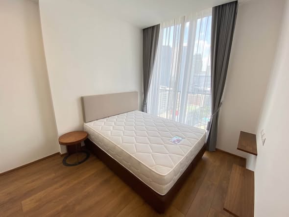 bedroom of Noble BE33