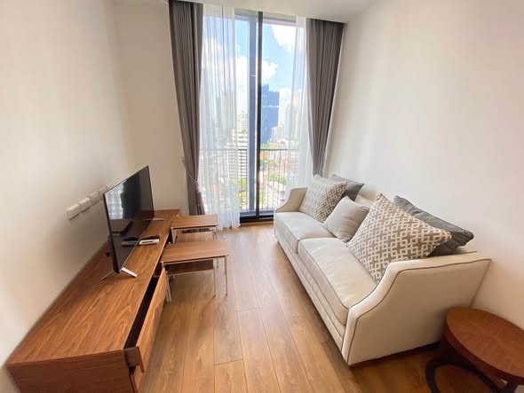 living room of Noble BE33