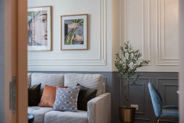 living room of Noble BE33