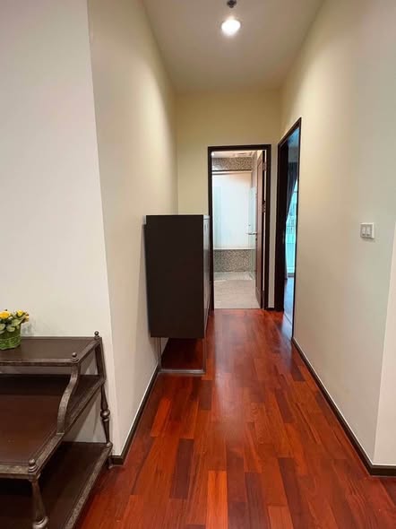 room interior of Noble Ora