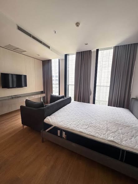 bedroom of Noble Ploenchit
