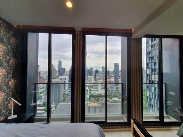 bedroom of Noble Ploenchit