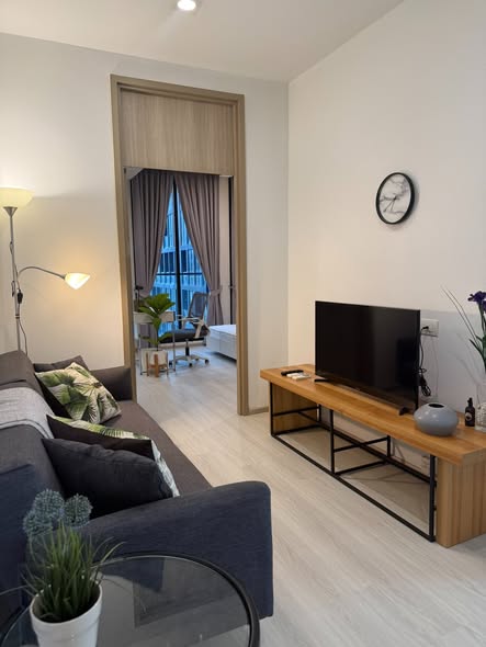 bedroom and living room of Noble Ploenchit
