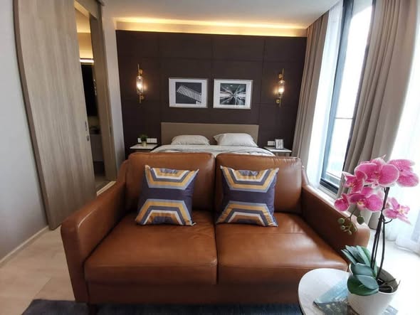 bedroom and living room of Noble Ploenchit