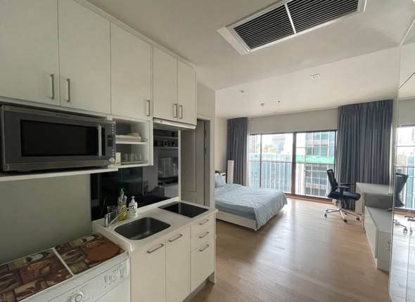 bedroom of Noble Refine