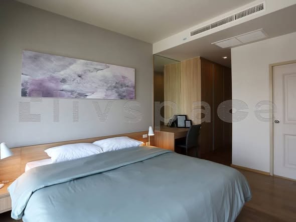 bedroom of Noble Reflex
