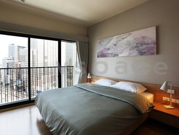 bedroom of Noble Reflex