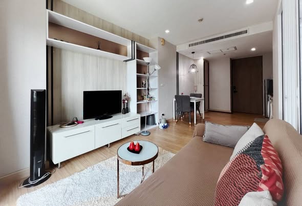 bedroom and living room of Noble Remix