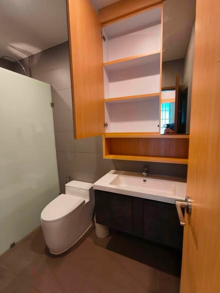 bathroom of Noble Revent