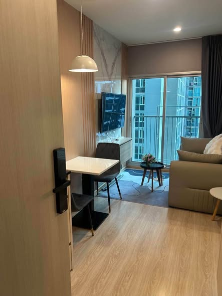 bedroom and room interior of Noble Revolve Ratchada 1