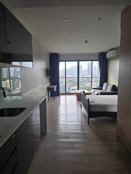 bedroom of Noble Solo