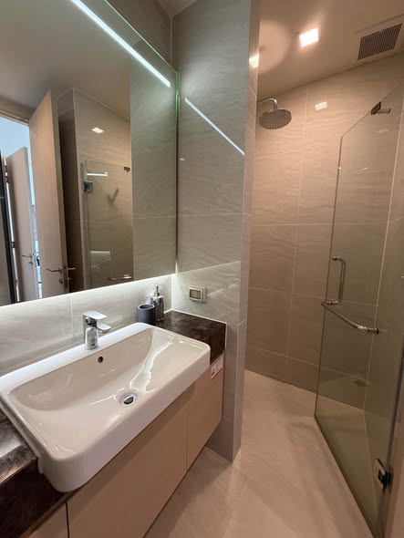 bathroom of Noble State Sukhumvit 39