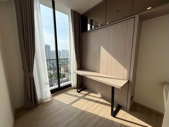 bedroom and room interior of Noble State Sukhumvit 39