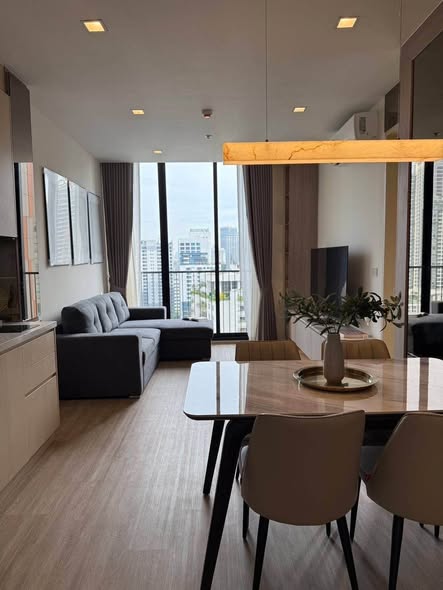 living room and room interior of Noble State Sukhumvit 39
