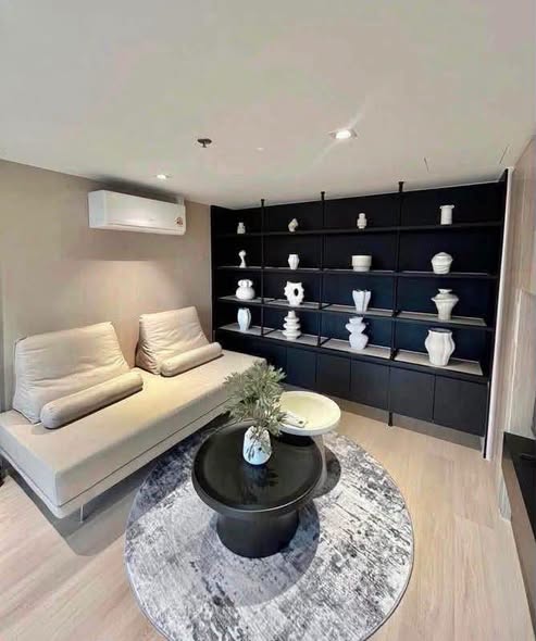 living room and room interior of Noble State Sukhumvit 39