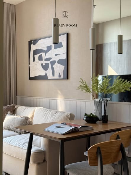 living room and room interior of Noble State Sukhumvit 39