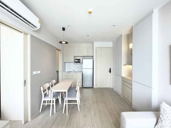 room interior of Noble State Sukhumvit 39