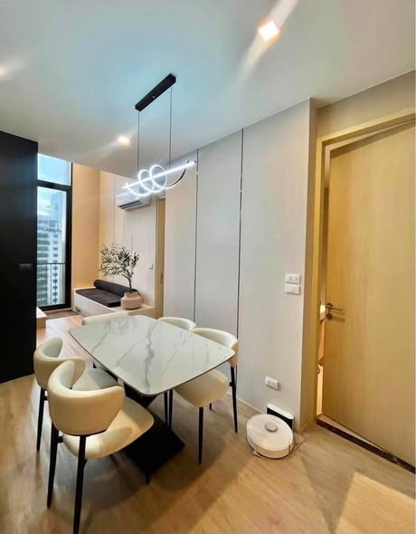room interior of Noble State Sukhumvit 39