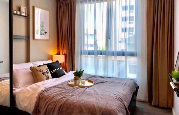 bedroom of Notting Hill Jatujak Interchange