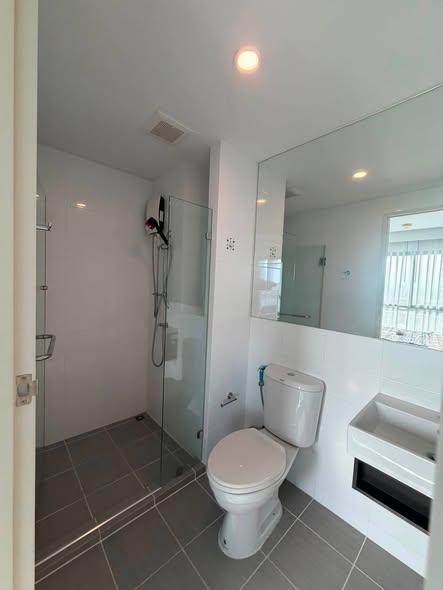 bathroom of Notting Hill Sukhumvit 105