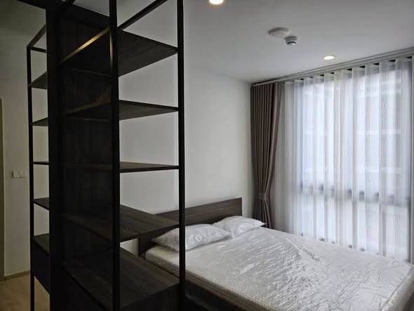 bedroom and room interior of Nue Cross Khu Khot Station (นิว ครอส คูคต สเตชัน)