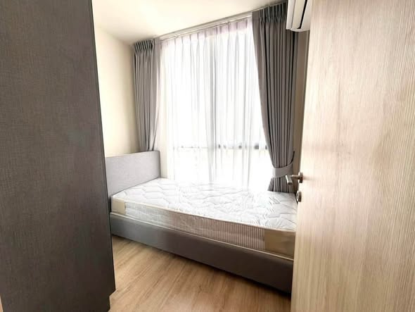 bedroom and room interior of Nue District R9