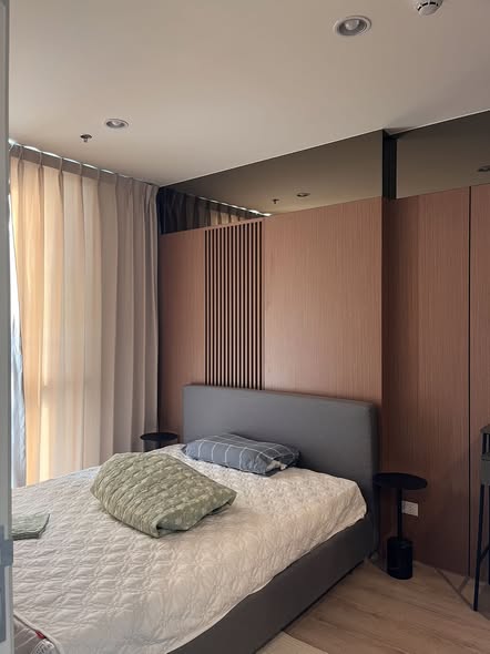bedroom and room interior of Nue District R9