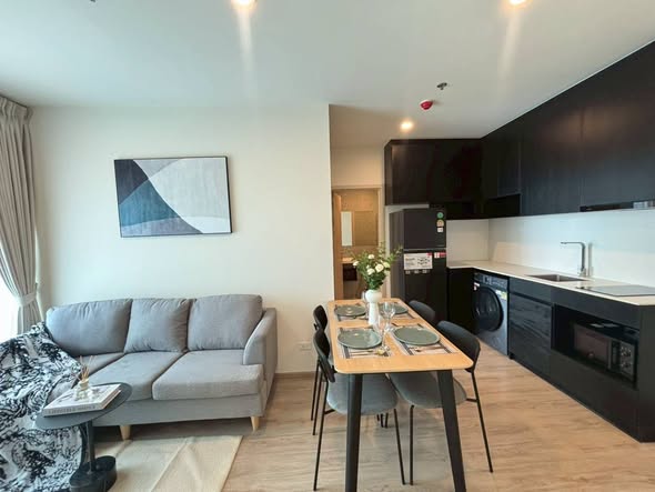 living room of Nue District R9