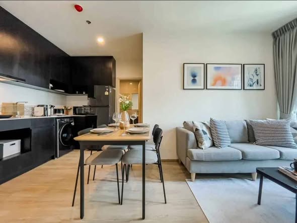 living room of Nue District R9