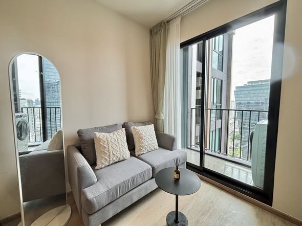 living room and bedroom of Nue District R9