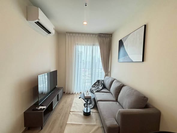 living room and bedroom of Nue District R9